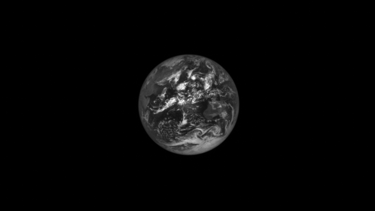 NASA: Earth and Moon from a spacecraft – photos