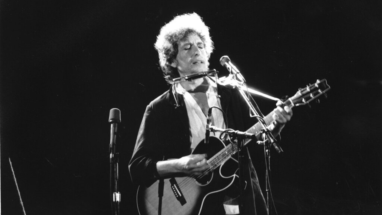 Εκδοτικός οίκος έδωσε «fake» αυτόγραφα του Bob Dylan – Τώρα ζητά συγγνώμη…