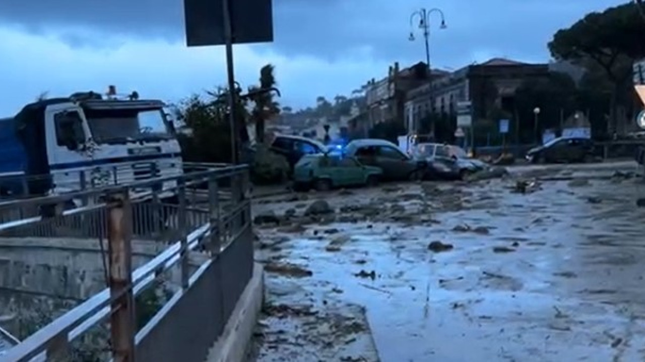 Italia: Scomparso da una frana a Ischia a causa del maltempo