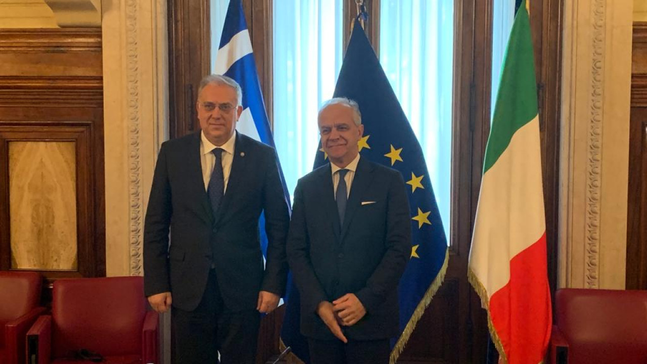 Theodorikakos: Ha incontrato il Ministro dell’Interno italiano