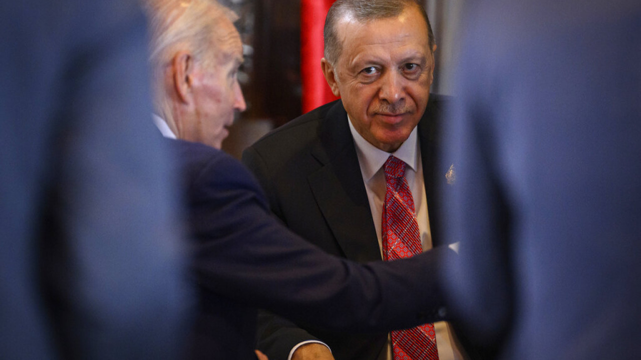 Κρίση στις αμερικανοτουρκικές σχέσεις; Αιφνιδιαστική αναβολή της συνάντησής του με τον Μπάιντεν ανακοίνωσε ο Ερντογάν