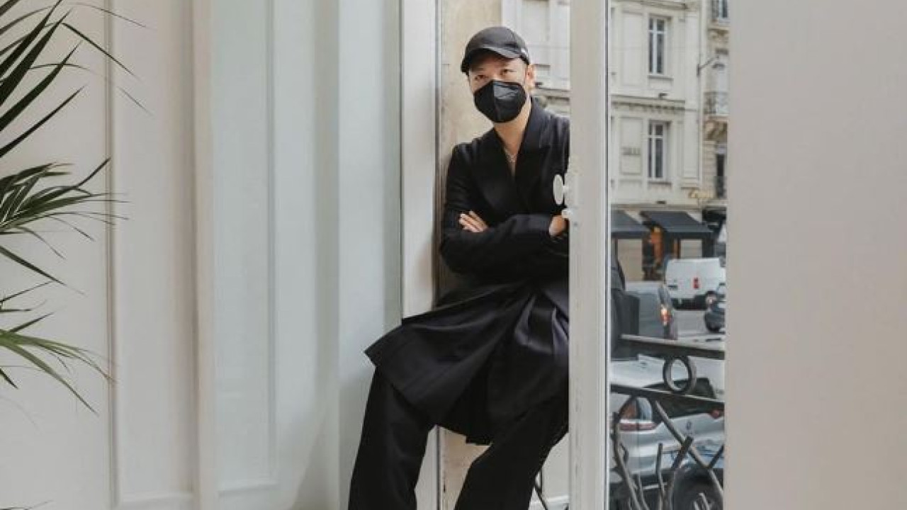 Peter Do: The designer who hides his face with masks has taken over the  reins of Helmut Lang - News Bulletin 247