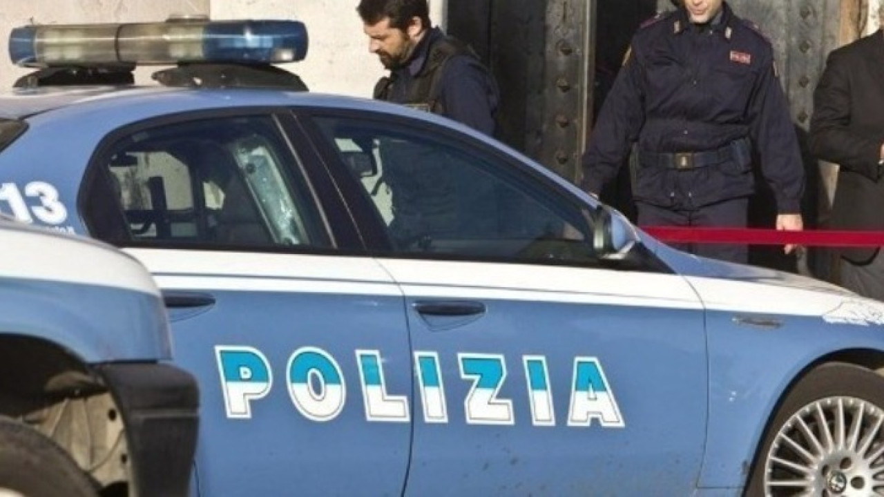 Italia: sei adolescenti sono stati arrestati a Napoli per aver violentato due cugine di 13 anni