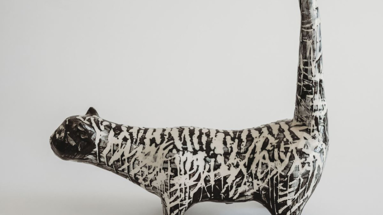 David Hockney: Η πήλινη γάτα του μπορεί να ξεπεράσει τις 40.000 λίρες σε δημοπρασία