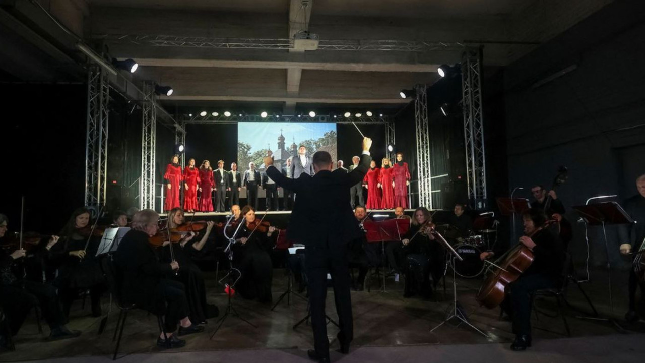 Οι τραγουδιστές της όπερας στο Χάρκοβο θα δίνουν παραστάσεις στο υπόγειο ενός θεάτρου