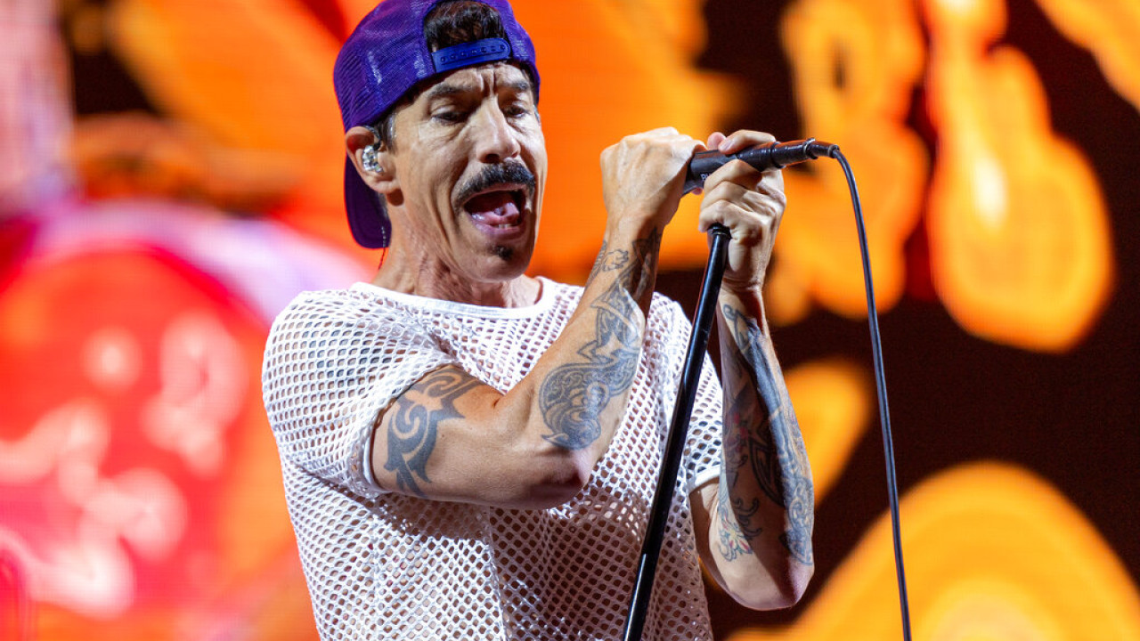 Anthony Kiedis: Η ζωή του τραγουδιστή των Red Hot Chili Peppers έρχεται στη μεγάλη οθόνη
