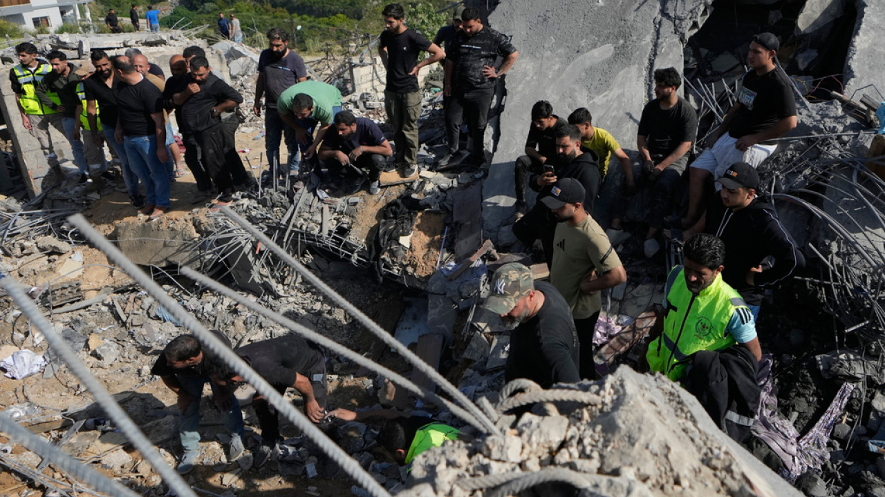 &Eta; &Tau;&epsilon;&chi;&epsilon;&rho;ά&nu;&eta; &epsilon;&pi;&iota;&mu;έ&nu;&epsilon;&iota;: &laquo;&Tau;&alpha; &pi;&upsilon;&rho;&eta;&nu;&iota;&kappa;ά &sigma;&tau;&omicron; &tau;έ&lambda;&omicron;&sigmaf; &tau;&eta;&sigmaf; &delta;&iota;&alpha;&pi;&rho;&alpha;&gamma;&mu;ά&tau;&epsilon;&upsilon;&sigma;&eta;&sigmaf;&raquo; - &Tau;&omicron; &Iota;&sigma;&rho;&alpha;ή&lambda; &laquo;&sigma;&phi;&upsilon;&rho;&omicron;&kappa;&omicron;&pi;ά&raquo; &tau;&omicron;&nu; &Lambda;ί&beta;&alpha;&nu;&omicron;, &tau;&omicron;&upsilon;&lambda;ά&chi;&iota;&sigma;&tau;&omicron;&nu; 19 &nu;&epsilon;&kappa;&rho;&omicron;ί
