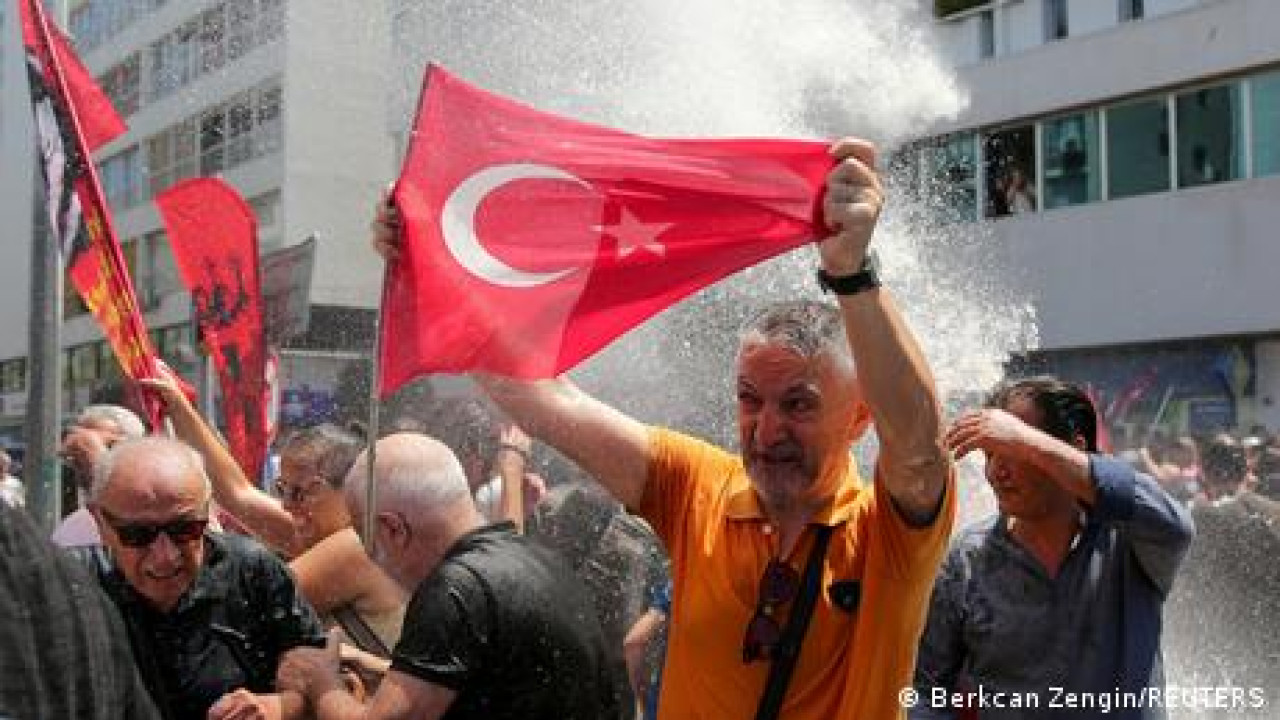 Διχασμένη η τουρκική αντιπολίτευση