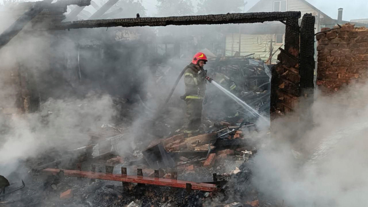 &Omicron;&upsilon;&kappa;&rho;&alpha;&nu;ί&alpha;: 2 &nu;&epsilon;&kappa;&rho;&omicron;ί, 17 &tau;&rho;&alpha;&upsilon;&mu;&alpha;&tau;ί&epsilon;&sigmaf; &sigma;&epsilon; &rho;&omega;&sigma;&iota;&kappa;ό &pi;&upsilon;&rho;&alpha;&upsilon;&lambda;&iota;&kappa;ό &pi;&lambda;ή&gamma;&mu;&alpha; &sigma;&tau;&eta;&nu; &pi;ό&lambda;&eta; &Pi;&rho;ί&lambda;&omicron;&upsilon;&kappa;&iota;