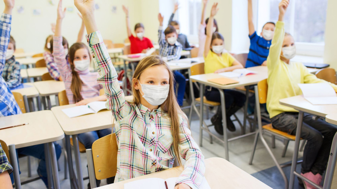 Επιστροφή στα σχολεία με τις αναπνευστικές λοιμώξεις να «θερίζουν»: Οι οδηγίες στους γονείς- Τι ισχύει με τις απουσίες