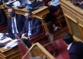 Μητσοτάκης και Τσίπρας στη Βουλή 