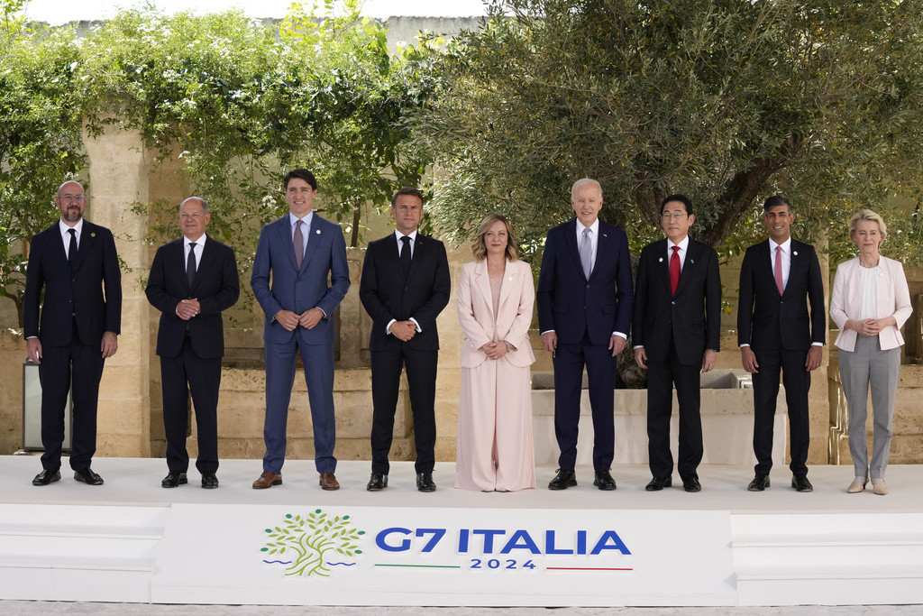 G7