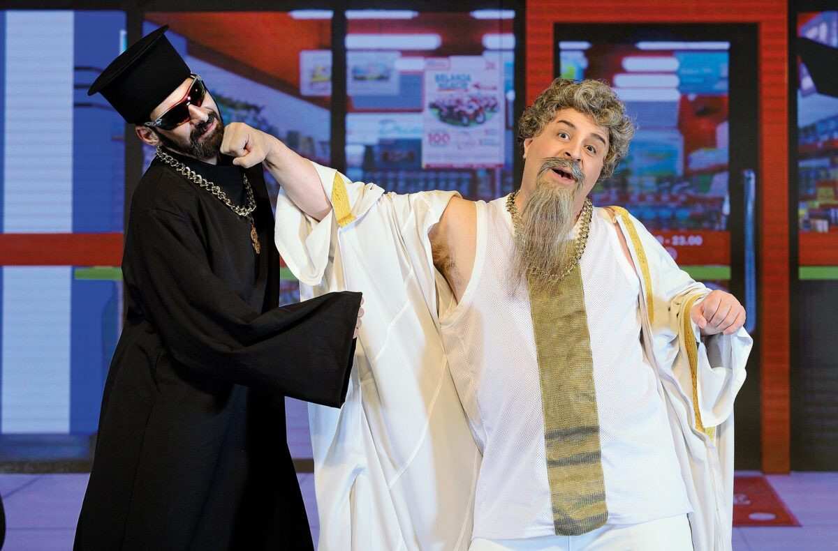 Μάρκος Σεφερλής at the theatre 