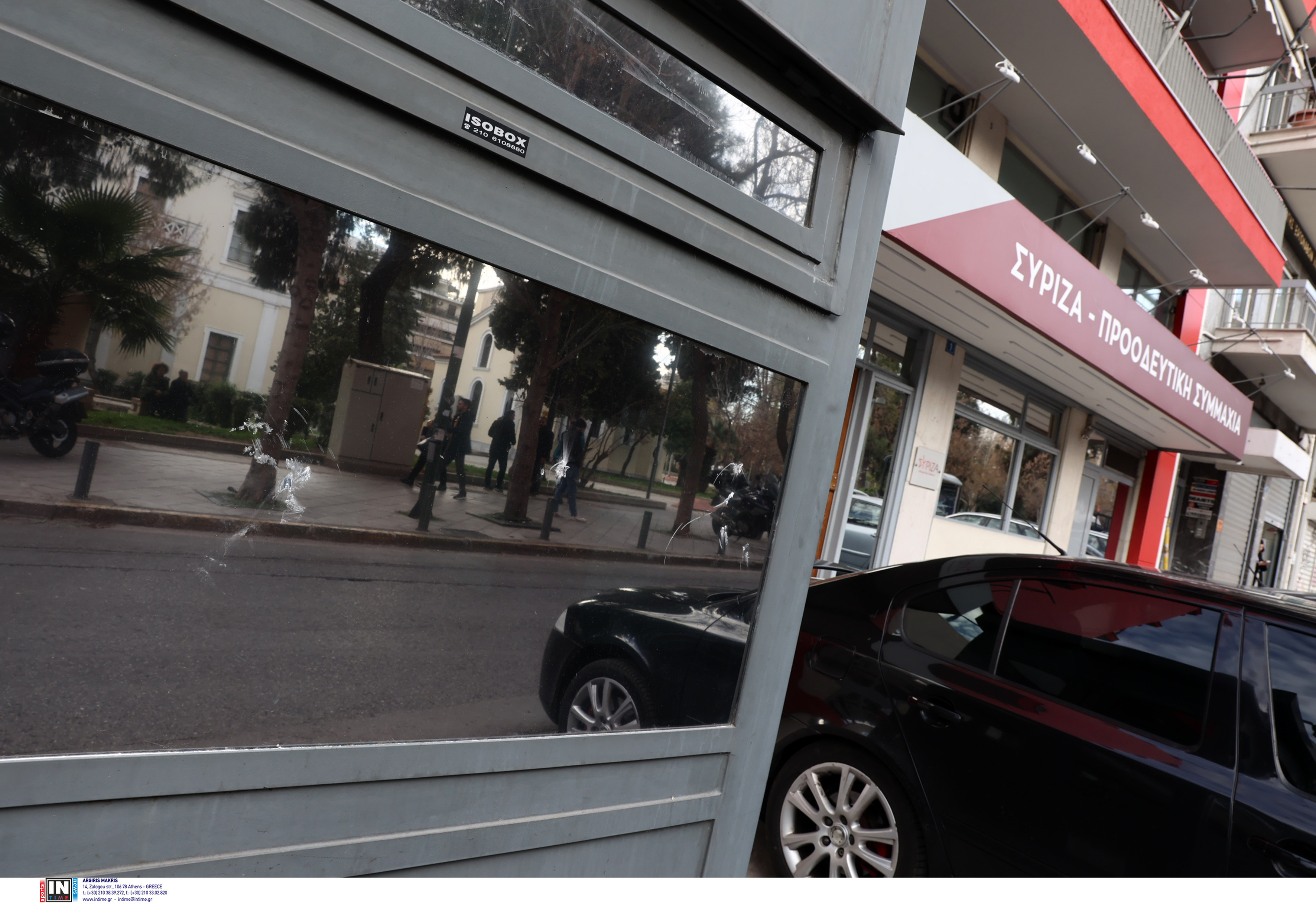 Επίθεση με πέτρες στον ΣΥΡΙΖΑ