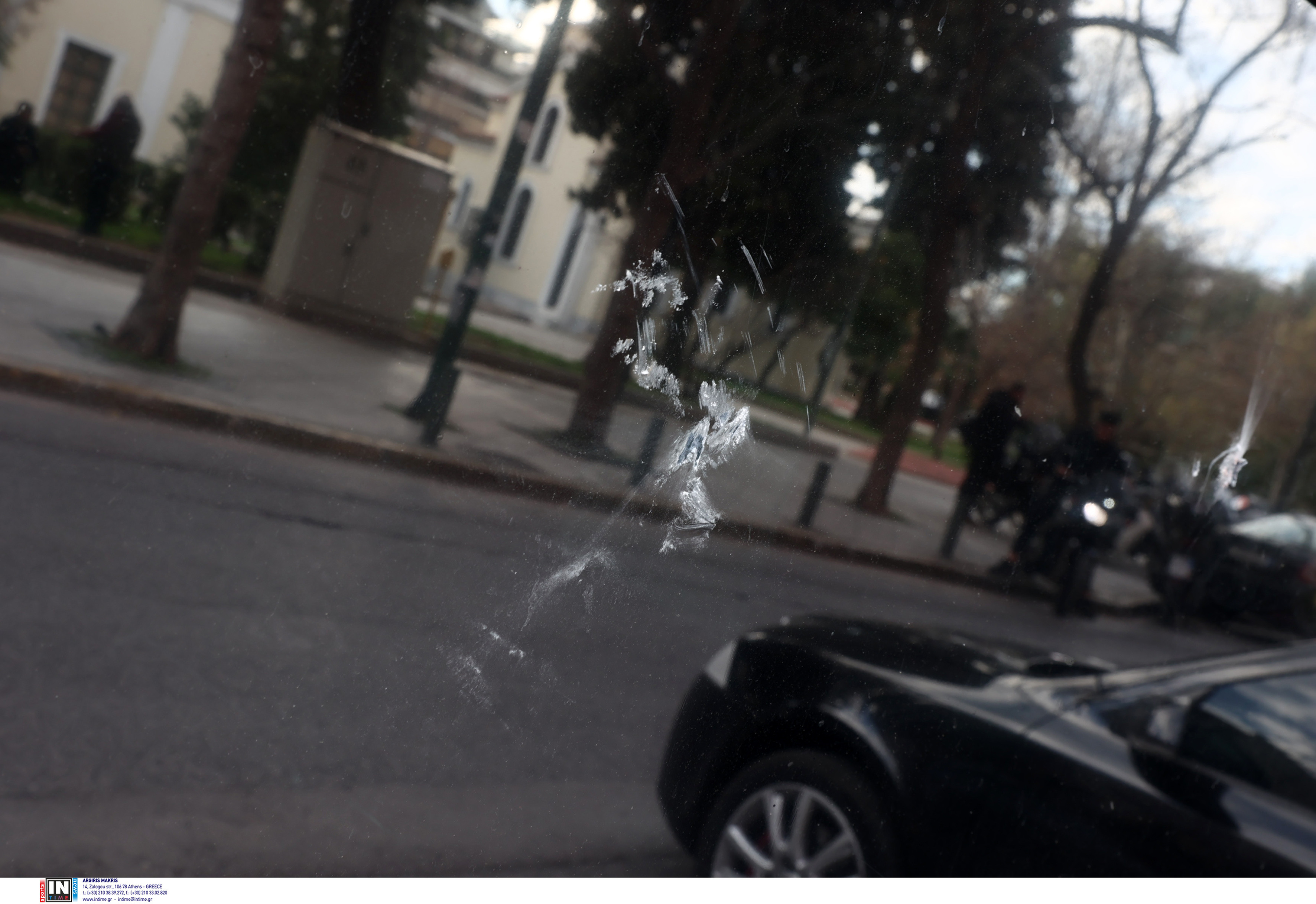 Επίθεση με πέτρες στον ΣΥΡΙΖΑ