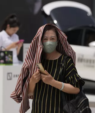 Θερμοκρασίες ρεκόρ στη Σανγκάη: Σήμερα η πιο ζεστή μέρα για τον μήνα Μάιο των τελευταίων 100 ετών