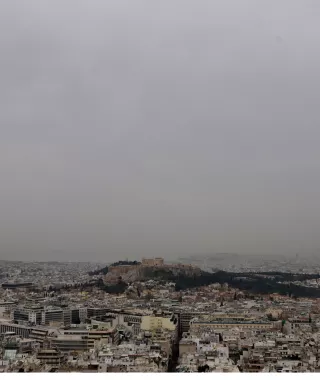 «Κοκτέιλ» αφρικανικής σκόνης και υψηλών θερμοκρασιών σήμερα - Πού θα βρέξει