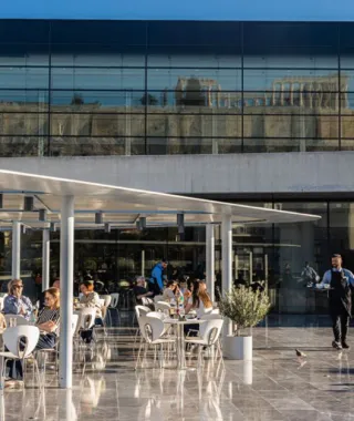 Με ελεύθερη είσοδο σήμερα στα μουσεία: Πού αξίζει να πας για καφέ, φαγητό και ποτό