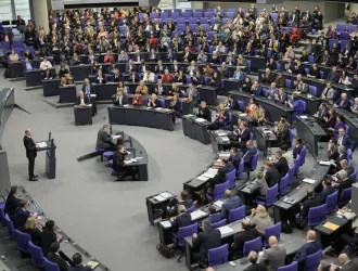 Η «ώρα της ακροδεξιάς» στη γερμανική βουλή - Δεύτερη η AfD στις δημοσκοπήσεις 