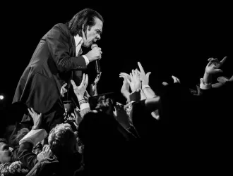 Nick Cave: Συμφιλιώθηκε με καλλιτέχνες που τον έχουν «απογοητεύσει» - Μέσα στη μουσική όλοι θα βρούμε ο ένας τον άλλον   	