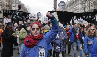 Οι Γάλλοι διαδηλώνουν για τις συντάξεις 