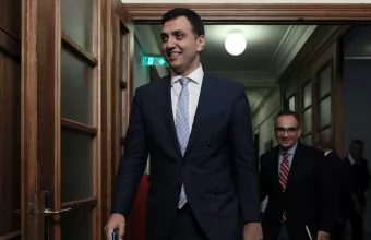 Έλεος πια με τον κομματικό μηχανισμό!..