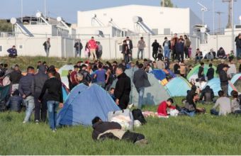 Καθιστική διαμαρτυρία μεταναστών στη Μόρια 