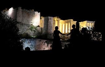 ΔιαΝΕΟσις: Γιατί οι Έλληνες την εποχή του κορωνοϊού είναι πιο αισιόδοξοι από πριν