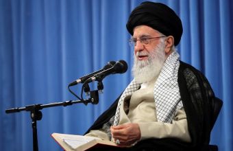 Ο Υπέρτατος Ηγέτης του Ιράν παρότρυνε τους Φρουρούς της Επανάστασης να έχουν προηγμένα και μοντέρνα όπλα