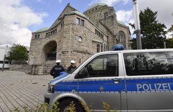 Ο άνδρας που σκότωσε 2 άτομα σε συναγωγή στην πόλη Χάλε παραδέχθηκε το έγκλημά του