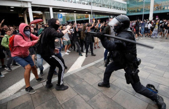 Βαρκελώνη: Νέες συγκρούσεις αστυνομίας και διαδηλωτών 