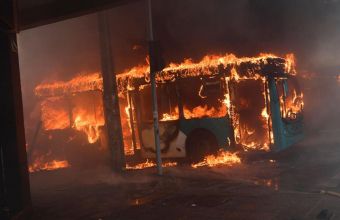 Χιλή: Πέντε νεκροί από φωτιά σε εργοστάσιο που λεηλατήθηκε