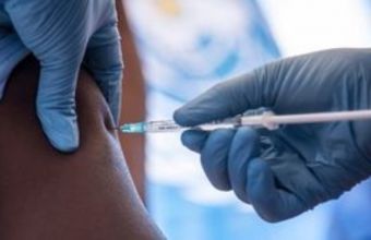 ΗΠΑ: Σοβαρή αλλεργική αντίδραση υγειονομικού - Εμβολιάστηκε με το εμβόλιο Pfizer - Tι λέει ο FDA