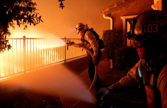 ΗΠΑ: Εκκενώνονται περιοχές λόγω πυρκαγιών στην Καλιφόρνια