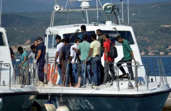 Το σχέδιο για την αποσυμφόρηση των νησιών
