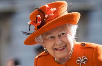 Γιατί η βασίλισσα Ελισάβετ φορά ακριβώς το ίδιο βερνίκι νυχιών από το 1989