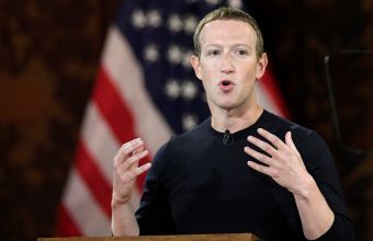 Ζούγκεμπεργκ: Το Facebook «μπλόκαρε» ρωσικές παρεμβάσεις στις αμερικανικές εκλογές