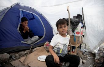 Η σκληρή καθημερινότητα των προσφύγων στη Μόρια (φωτορεπορτάζ)  