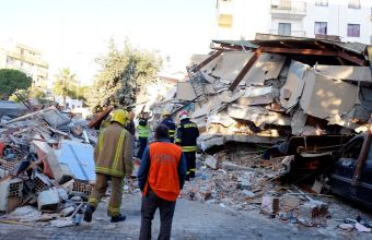 Εικόνες καταστροφής από την Αλβανία μετά τον ισχυρό σεισμό - Συντρίμμια και ερείπια (pics)