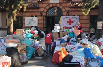 «Όλοι μαζί μπορούμε για την Αλβανία»: Πάνω από 250 τόνοι ειδών πρώτης ανάγκης στους πληγέντες (vid)