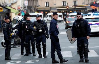 Γαλλία: Αστυνομικοί σκότωσαν έναν άνδρα που τους απειλούσε με μαχαίρι