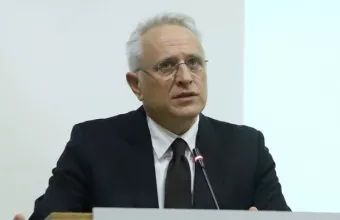 Γιάννης Ραγκούσης