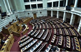 Βουλή: Ψηφίστηκε με 163 «Ναι» ο εκλογικός νόμος - Στις μεθεπόμενες εκλογές η εφαρμογή
