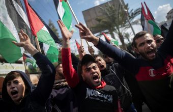 Γάζα: Διαδήλωση Παλαιστινίων κατά του σχεδίου των ΗΠΑ για τη Μέση Ανατολή (pics)
