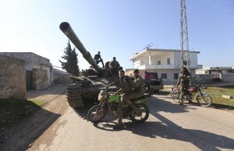 Δεκαέξι Σύροι στρατιώτες σκοτώθηκαν σε βομβαρδισμούς του τουρκικού στρατού στην Ιντλίμπ