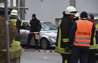 Γερμανία: Αυτοκίνητο έπεσε σε πεζούς σε παρέλαση - Δεκάδες τραυματίες