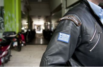 Θεσσαλονίκη: Δημοτικός αστυνομικός ακινητοποίησε άτομο που καταδίωκε η ομάδα ΔΙ.ΑΣ.