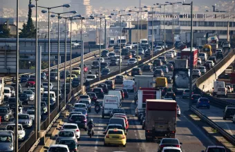 Πασχαλινή έξοδος: Πολύ αυξημένη κίνηση στον Κηφισό-Καθυστερήσεις στην Αττική οδό