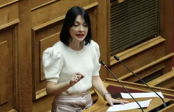 Τα «γαλλικά»… της Νάντιας Γιαννακοπούλου κατά της Νίκης Κεραμέως (vid)