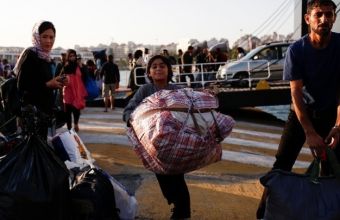 Λέσβος: Μετακινήθηκαν ακόμη 2.114 πρόσφυγες - Έφτασε βάρκα με 27 άτομα 